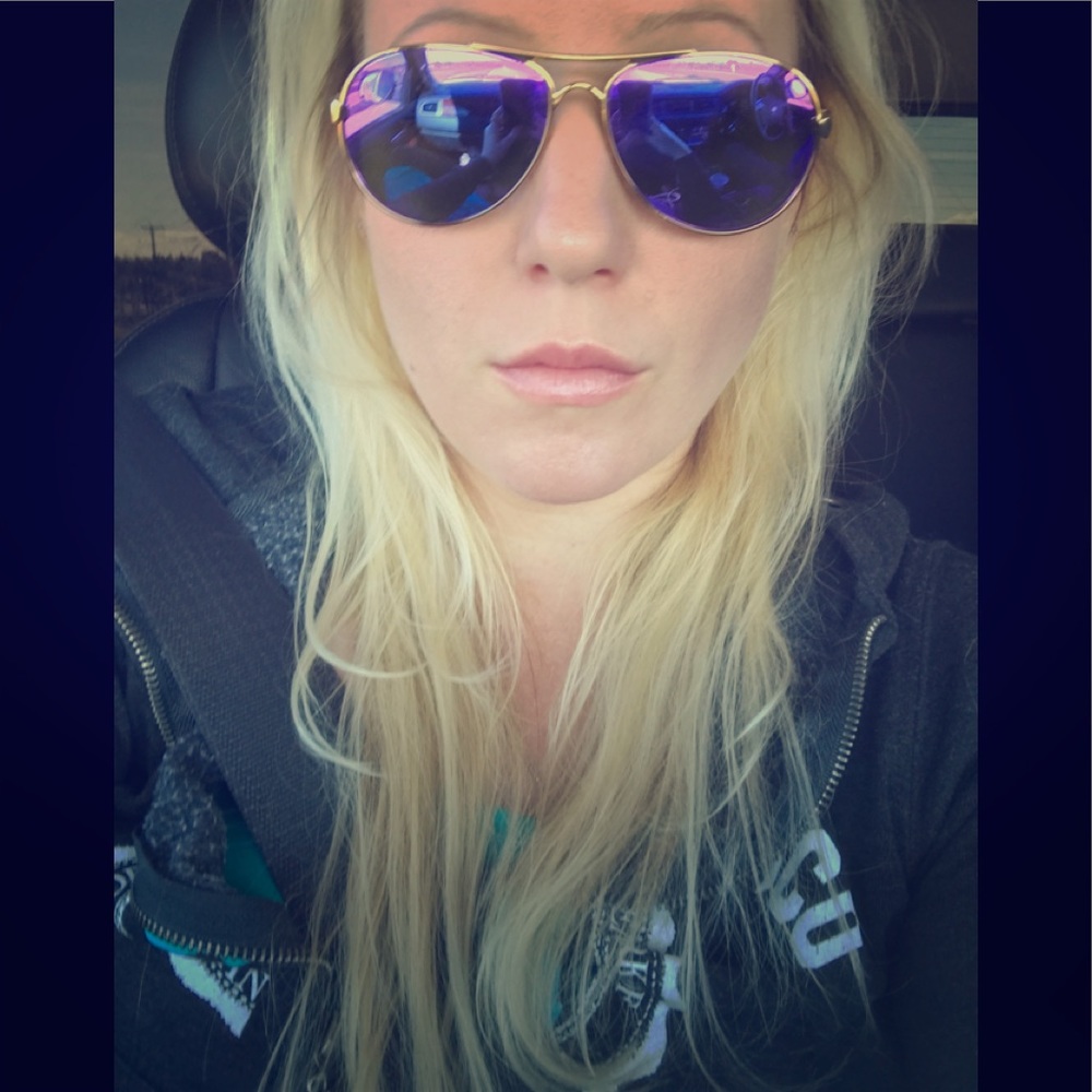 Meet your Posher, Genevieve